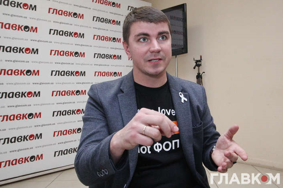 З червня 2020 року Антон Поляков був членом депутатської групи «За майбутнє»