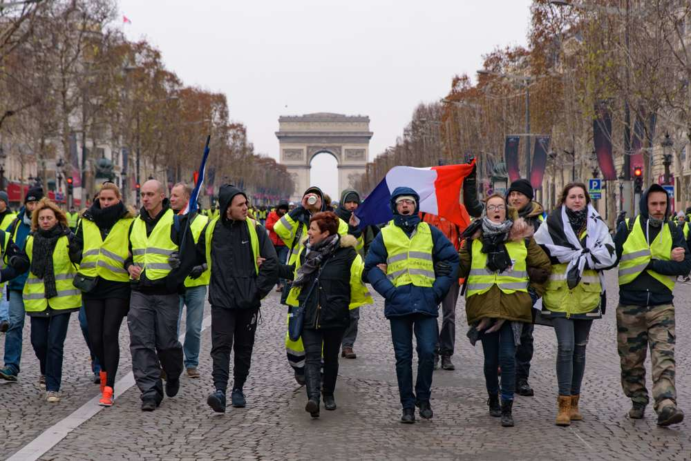 Протести «Жовтих желетів» у Франції, 2018-2019 роки (фото: shutterstock