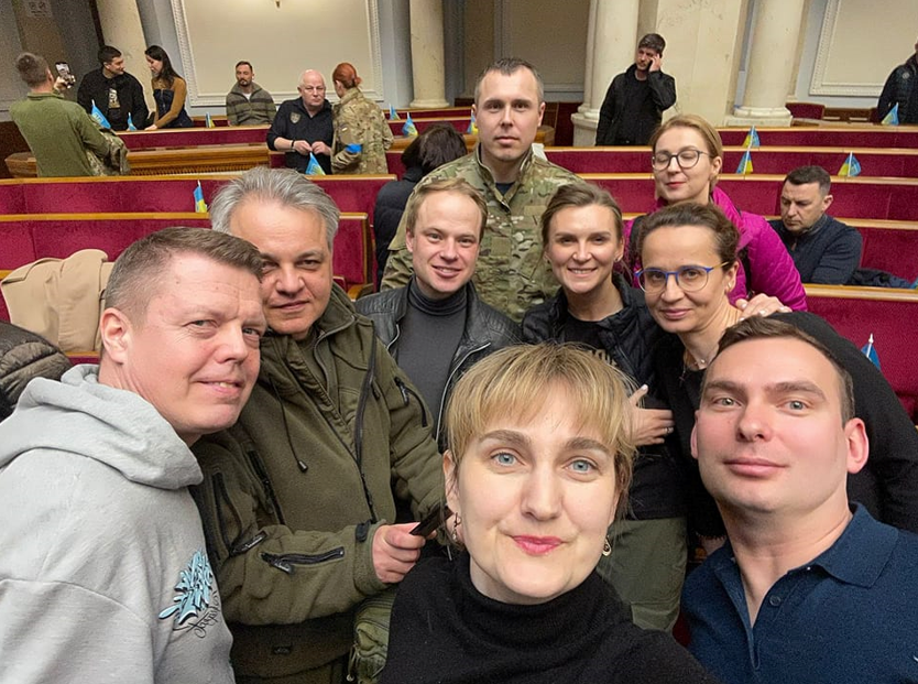 Андрій Осадчук з колегами із фракції «Голос» на засіданні 24 березня (Фото: Facebook)