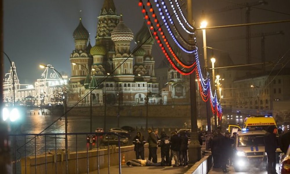 Москва, место убийства Бориса Немцова, февраль 2015 года / AP