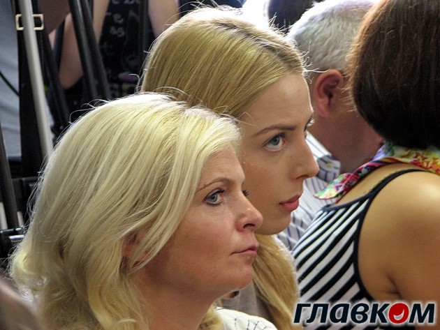 Дружина та донька Ігора Діденка у Печерському суді, 5 вересня 2011 року
