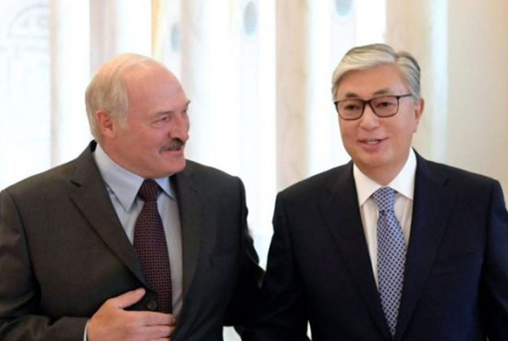 Лукашенко також переймається, що у Казахстані «хотіли змінити політичний курс»