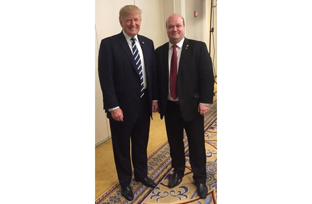 Президент США Дональд Трамп та Надзвичайний і Повноважний Посол України у США Валерій Чалий (2016-2019)