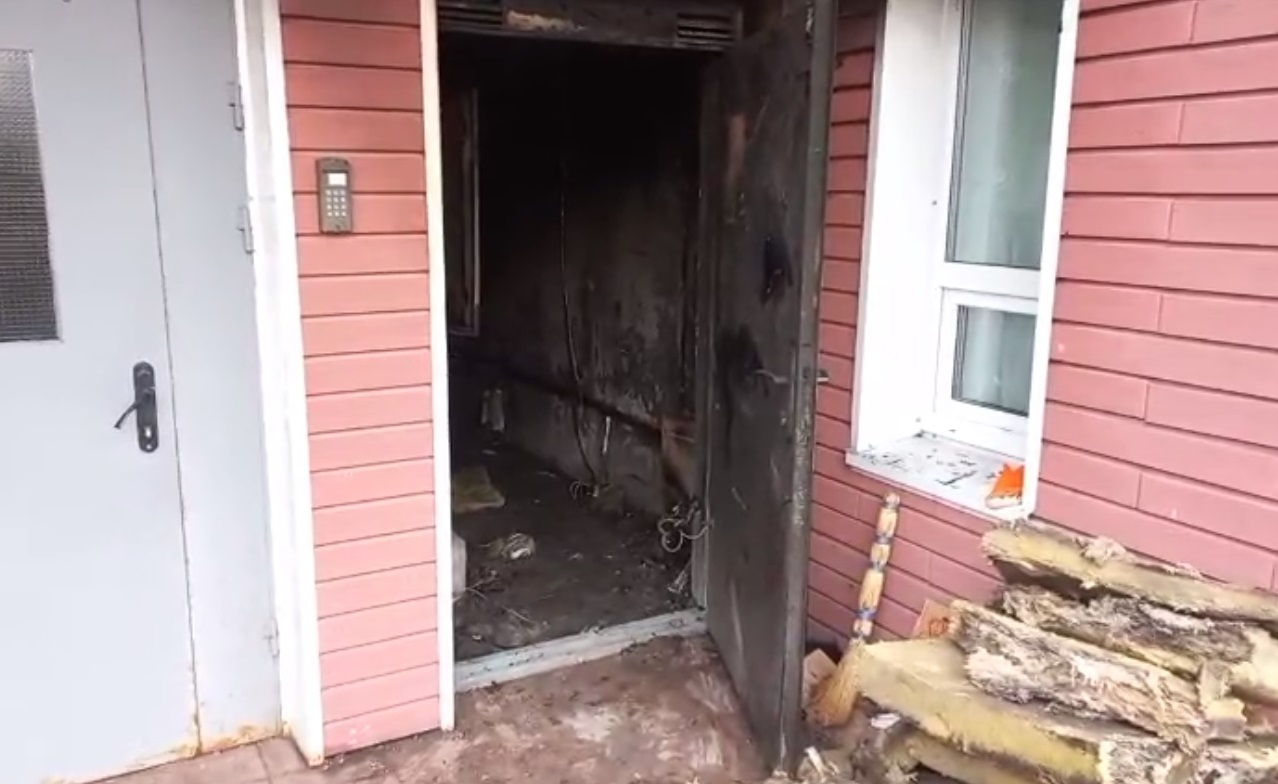 У будинку повністю вигоріла електрощитова Фото: скріншот із відео