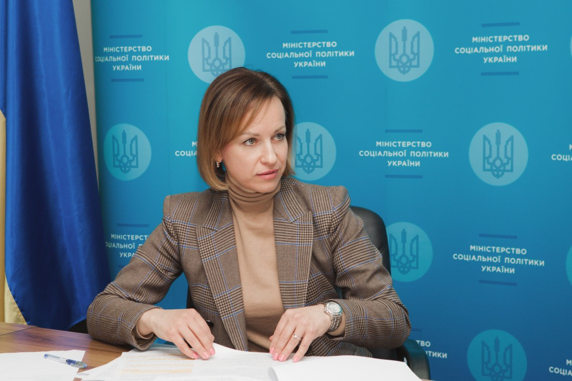 Міністр Марина Лазебна не каже про українську пенсійну систему нічого такого, що не було б неправдою, але нею можуть пожертвувати. Зображення: Слово і Діло