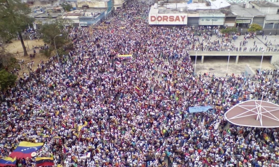 Велелюдний мітинг опонентів Ніколаса Мадуро у Венесуелі