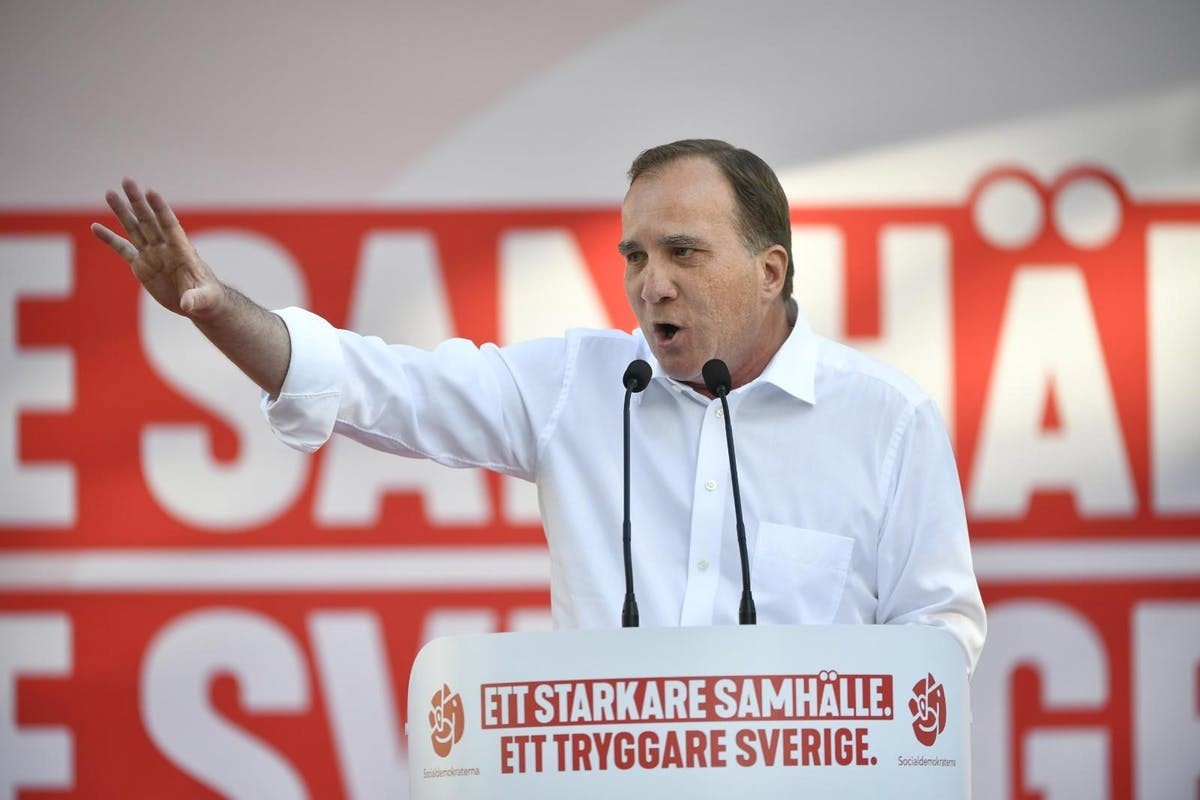 Прем’єр-міністр Швеції Стефан Левен на мітингу на підтримку соціал-демократів