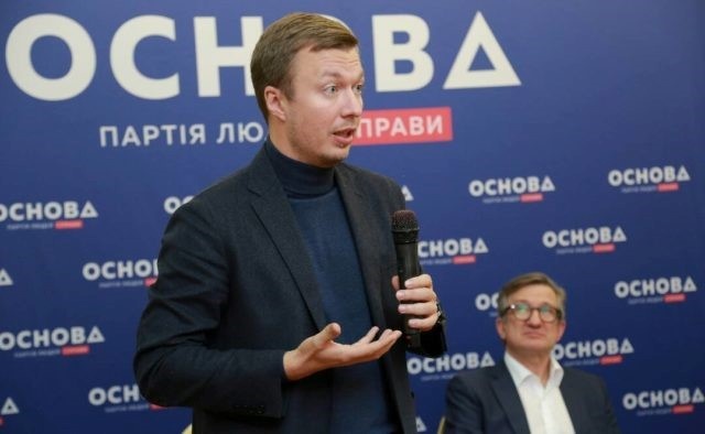 Ніколаєнко був першим заступником Тарути у 2014 році, коли той в кризовий період не сказати щоб успішно намагався керувати Донецькою обладміністрацією