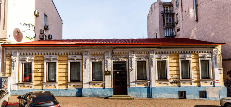 КМДА дозволила проєктувати житлову багатоповерхівку на місці одноповерхової садиби XIX століття на Антоновича, 7.