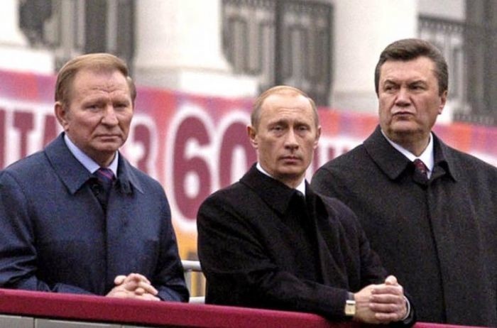 Леонід Кучма, президент РФ Володимир Путін та президент-втікач Віктор Янукович