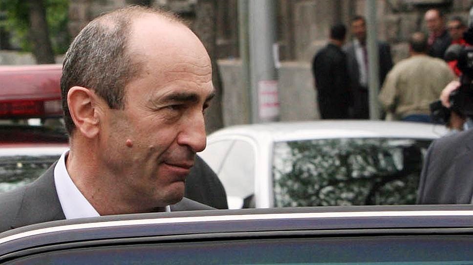 Апеляційний суд Вірменії в понеділок звільнив з-під варти колишнього президента країни Роберта Кочаряна. Справа про узурпацію державної влади в 2008 році можуть закрити?