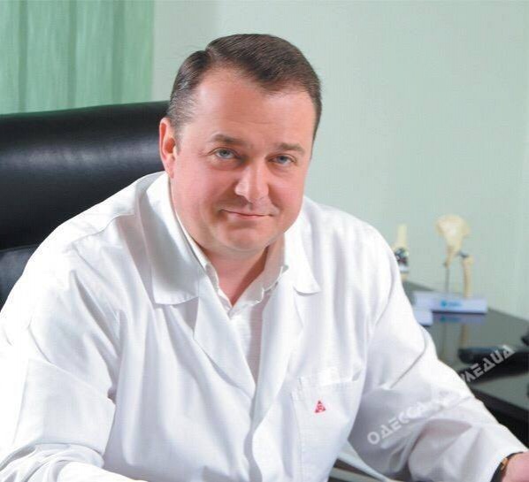 Юрій Сухін називає себе в.о. ректора Одеського національного медичного університету