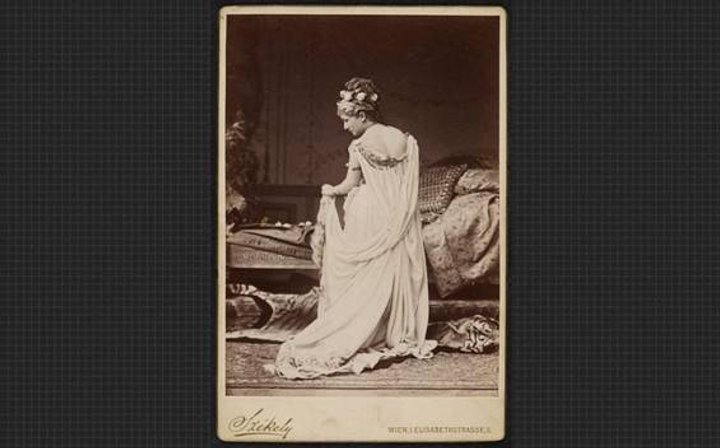 Шарлотта Вольтер в ролі Мессаліни. Фотографія Йожефа Секеля. 1874. Театральний музей, Відень