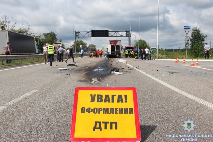20 липня на Житомирщині внаслідок ДТП загинули 10 людей, ще 10 госпіталізовані.