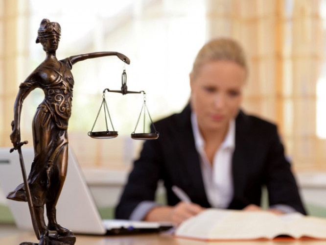 Фахівцям не сподобалась норма про те, що адвокатом може стати екс-помічник прокурора чи судді