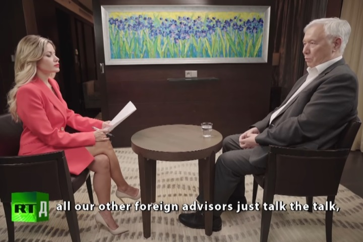 Колишній український прем'єр Юрій Єхануров з'явився у документальному фільмі, який вийшов на російському пропагандистському телеканалі RT
