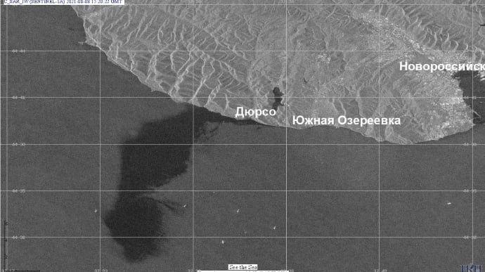 Росіяни забруднили нафтою 80 км2 Чорного моря