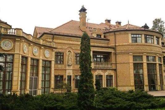 Президент Володимир Зеленський переїхав у державну резиденцію «Конча-Заспа». Фото: Схеми