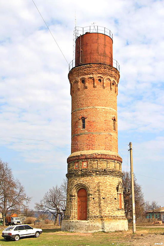 Водонапірна вежа у Новгород-Сіверську 