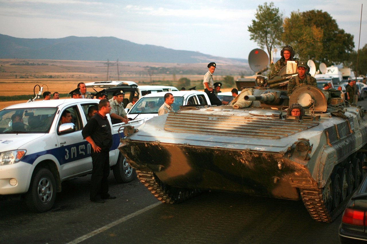 Российские военные уезжают из Грузии, 22 августа 2008 года. Фото: Uriel Sinai / Getty Images