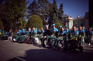 Зеленський зустрівся з паралімпійцями (фото, відео)