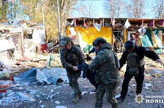 Окупанти скинули авіабомбу на ринок у Куп’янську: семеро постраждалих (фото)