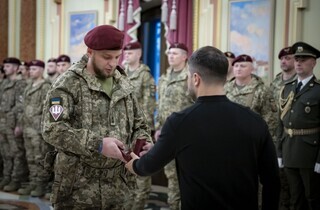 Президент відзначив воїнів нагородами у День десантно-штурмових військ