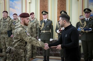 Президент відзначив воїнів нагородами у День десантно-штурмових військ