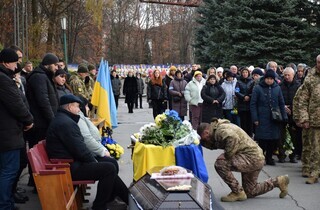 Родина з Шепетівки втратила вже другого сина на війні. Згадаймо Юрія Гриня