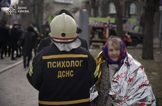 Ранкова атака російських дронів у Києві: рятувальники повідомили деталі (фото)