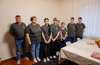 Прийомній родині з Херсонщини придбано будинок на Прикарпатті