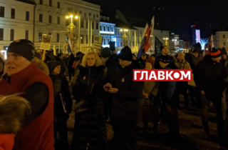 У Словаччині тривають протести проти уряду Фіцо (фото, відео)