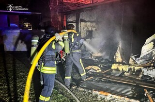 Шахеди атакували Київщину: виникли масштабні пожежі (фото)