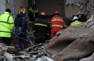 Рятувальні роботи після удару по багатоповерхівці у Дніпрі завершено: деталі