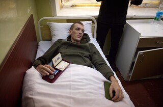 Зеленський провідав поранених захисників у Запоріжжі