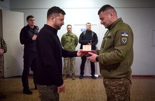 Зеленський провідав поранених захисників у Запоріжжі