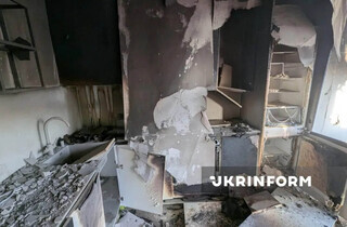 Нічна атака на Київ: з’явилися кадри зсередини зруйнованого будинку (фото)