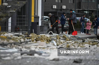 Нічна атака на Київ: з’явилися кадри зсередини зруйнованого будинку (фото)