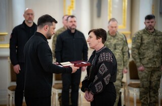 Зеленський відзначив воїнів званням Героя України