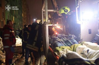 ДСНС показала кадри з наслідками обстрілу Києва