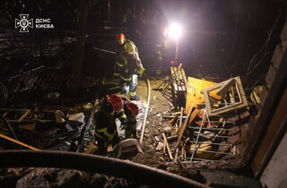 ДСНС показала кадри з наслідками обстрілу Києва