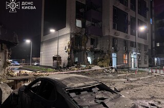ДСНС показала кадри з наслідками обстрілу Києва