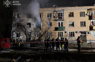 ДСНС показала кадри з наслідками обстрілу Києва