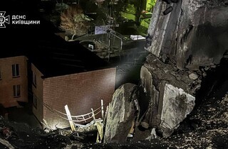 Київщина: через атаку РФ постраждали два райони – кадри від ДСНС