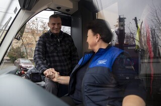 Нові трамваї та автобуси вийшли на столичні маршрути: де курсують та як виглядають