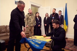 Зеленський вручив нагороди сім'ям ірландських добровольців, які загинули за Україну