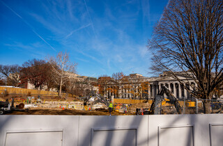 Трамп розвалив Білий дім. Фоторепортаж зі скандального будівництва