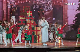 Новорічна вечірка для дітей багатих українців: Білик, Пивоваров, Монатік – у подарунок (фото, відео)