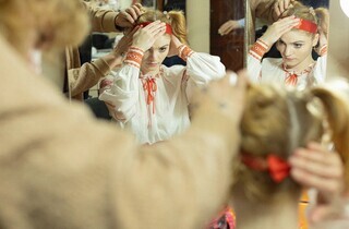 Обраниця Нищука вийшла на сцену театру Франка: перші фото