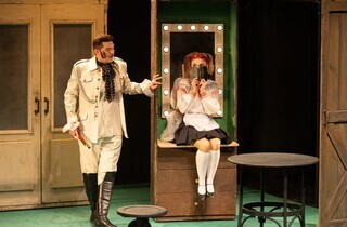 Обраниця Нищука вийшла на сцену театру Франка: перші фото